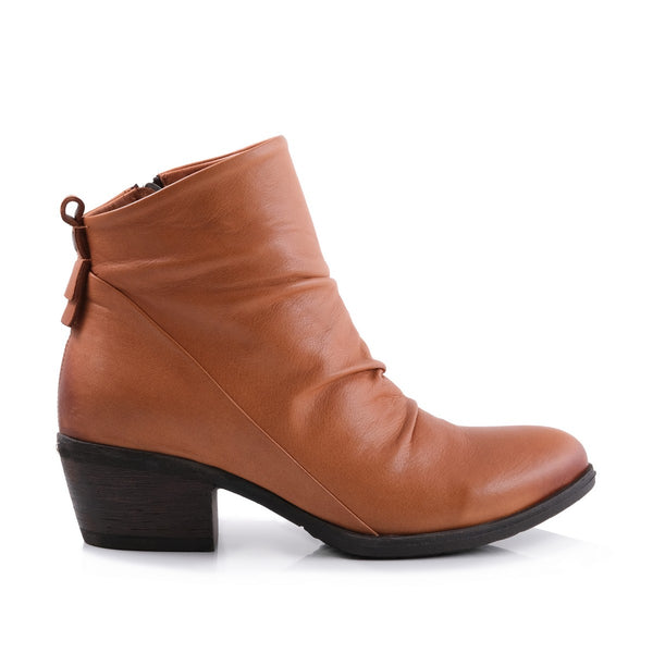 step ahead Pesso Sow Tan