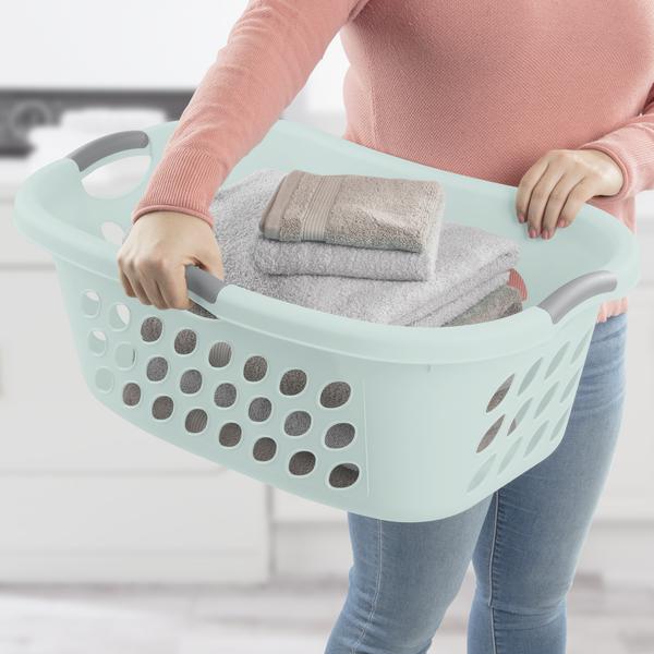 Sterilite 1210 – 1.25 Bushel Ultra™ HipHold Laundry Basket
