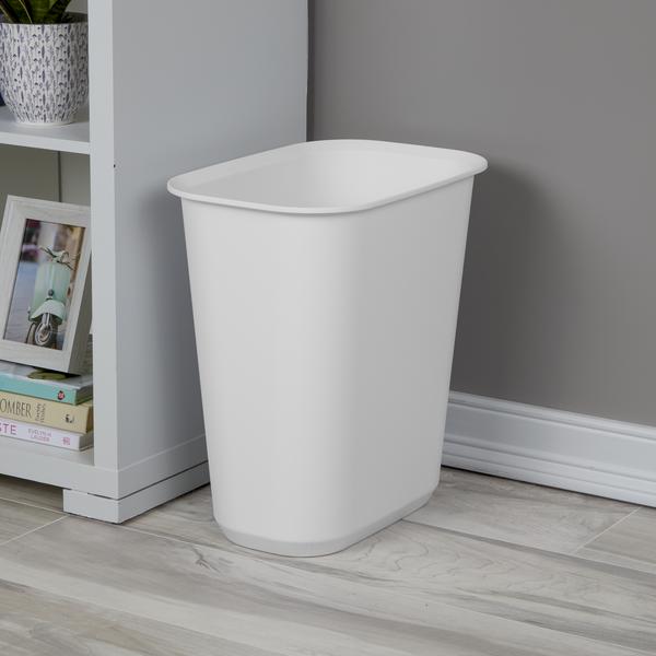 Sterilite 1047 – 5.5 Gal. Rectangular Wastebasket