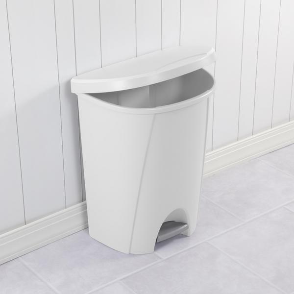 Sterilite 1094 – 6.6 Gal. StepOn Wastebasket