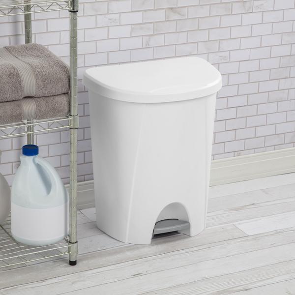 Sterilite 1094 – 6.6 Gal. StepOn Wastebasket