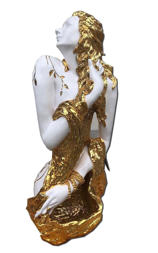 steve art gallery An elegant woman