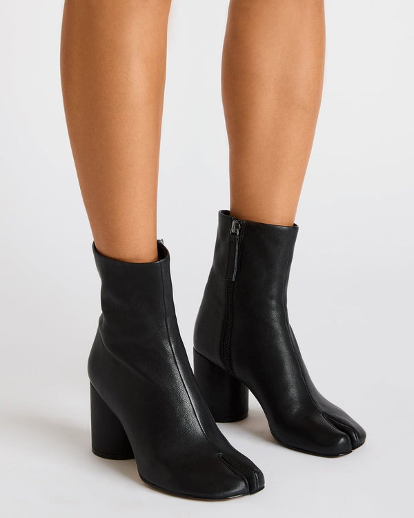 Steve Madden Caro Black Leather CARO