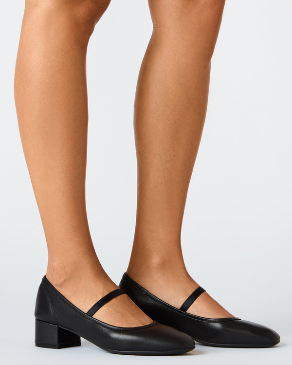 Steve Madden Mural Black Leather MURAL