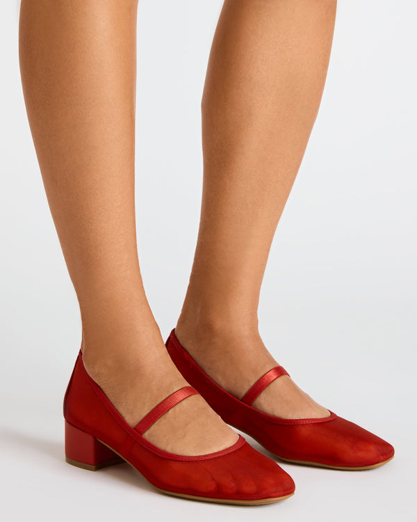 Steve Madden Mural Red MURAL