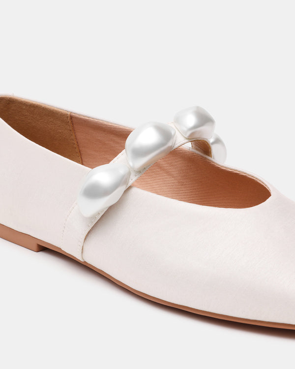 Steve Madden Poppin Pearl White