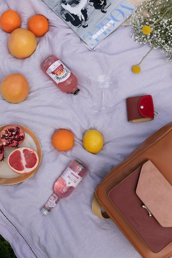 Sticky Lemon AirPods Case | Coloré | Biscotti Beige + Brick Red + Poppy Red