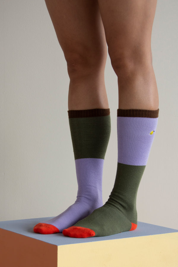 sticky lemon Knee high socks | colourblocking | leaf green + mauve lilac