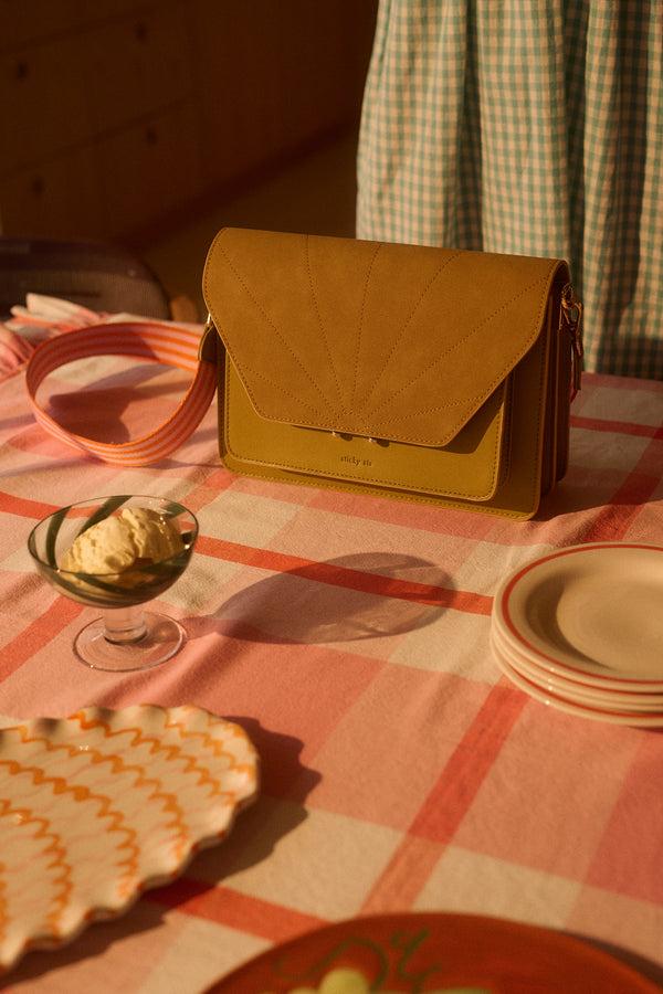 Sticky Lemon Satchel | Il Sole | Ton Sur Ton | Costa Green