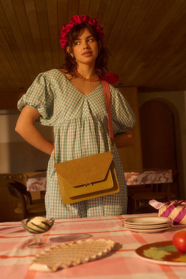 Sticky Lemon Satchel | Il Sole | Ton Sur Ton | Costa Green