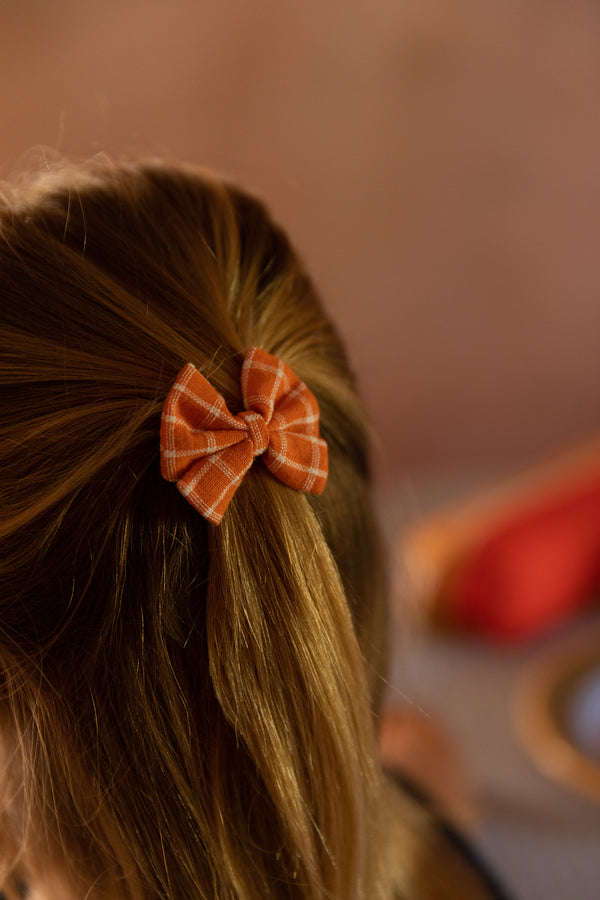 Sticky Lemon Hair Bow | Farmhouse | Carrot Orange