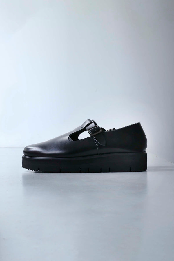 still by hand foot the coacher / T-STRAP(GLOXI CUT SOLE)