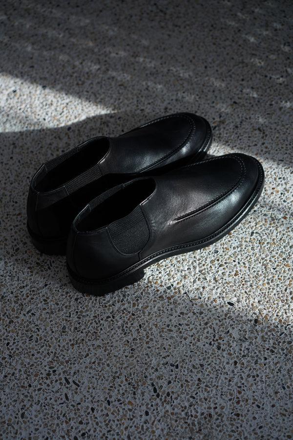 Still By Hand Foot The Coacher / THE MOCCASINS SIDEGORE