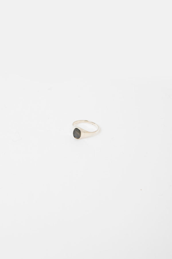 still by hand Garden of eden / Oval signet ring (LABRADORITE) S / ED26SS-158