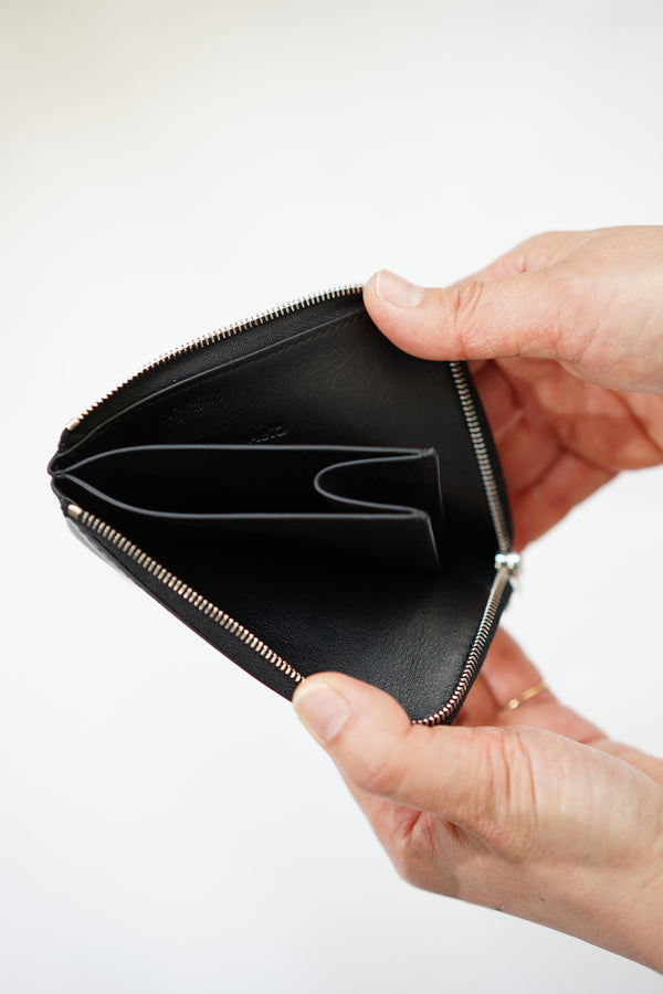 still by hand Aeta / LE56 L-SHAPED WALLET : M