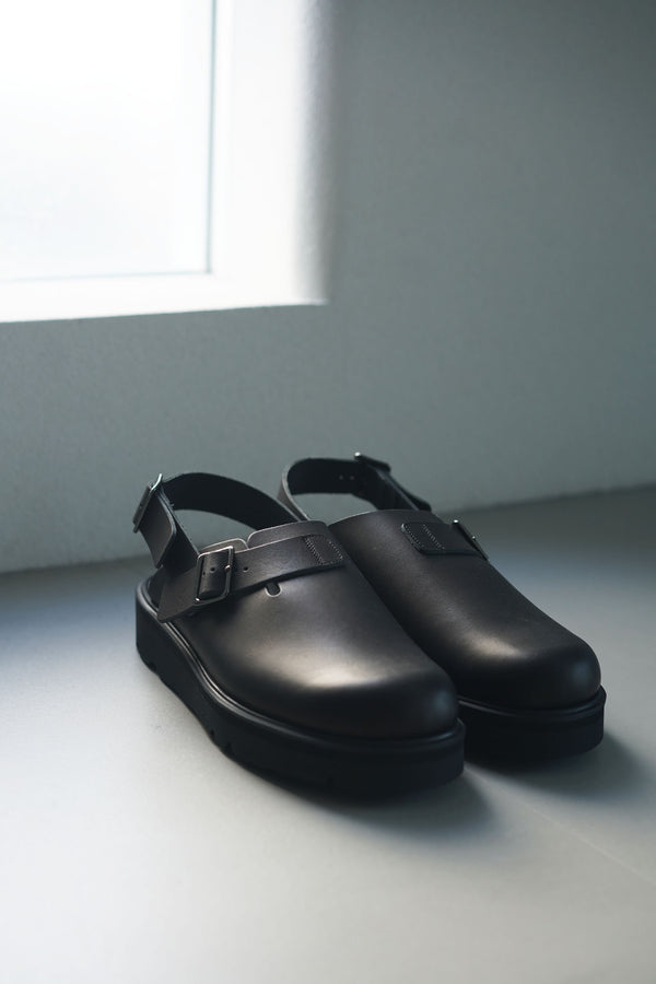 Still By Hand BEAUTIFUL SHOES / HALF BELT SANDALS