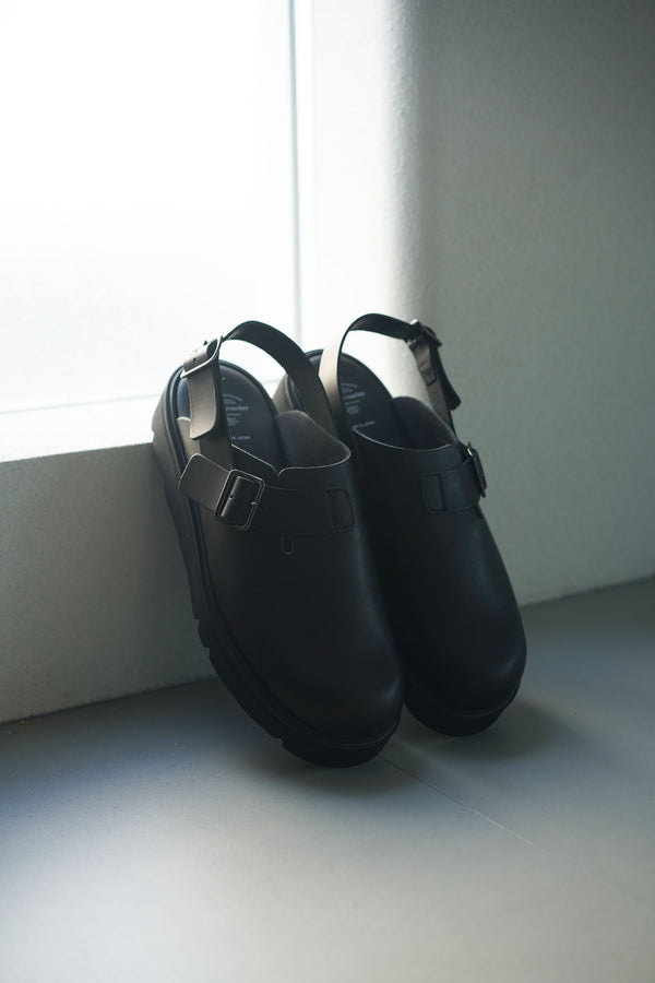 still by hand BEAUTIFUL SHOES / HALF BELT SANDALS