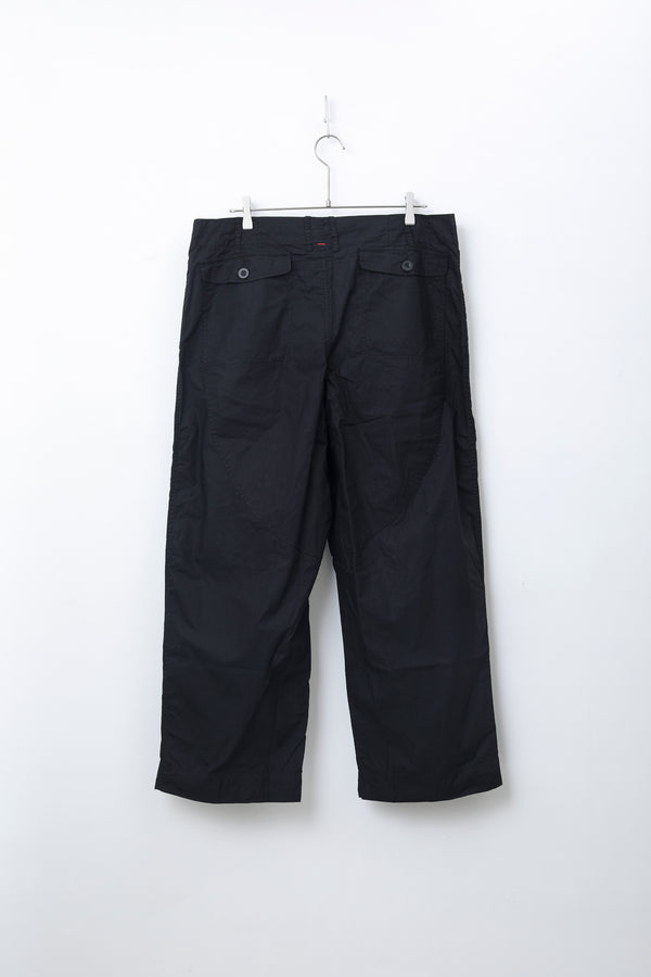 still by hand CASEY CASEY / ABEL PANT