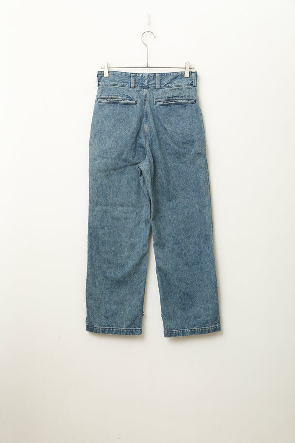 Still By Hand ISSUETHINGS / Type84