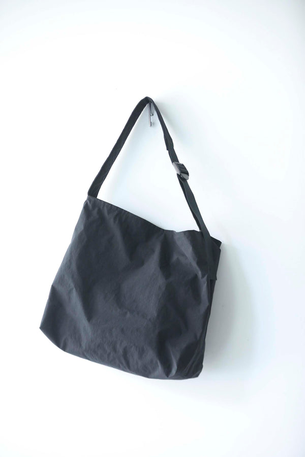 still by hand kontor /ADJUSTABLE 3D TOTE BAG