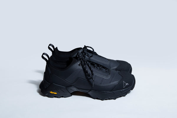 Still By Hand ROA / Katharina Light