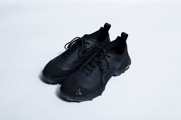 still by hand ROA / Katharina Light