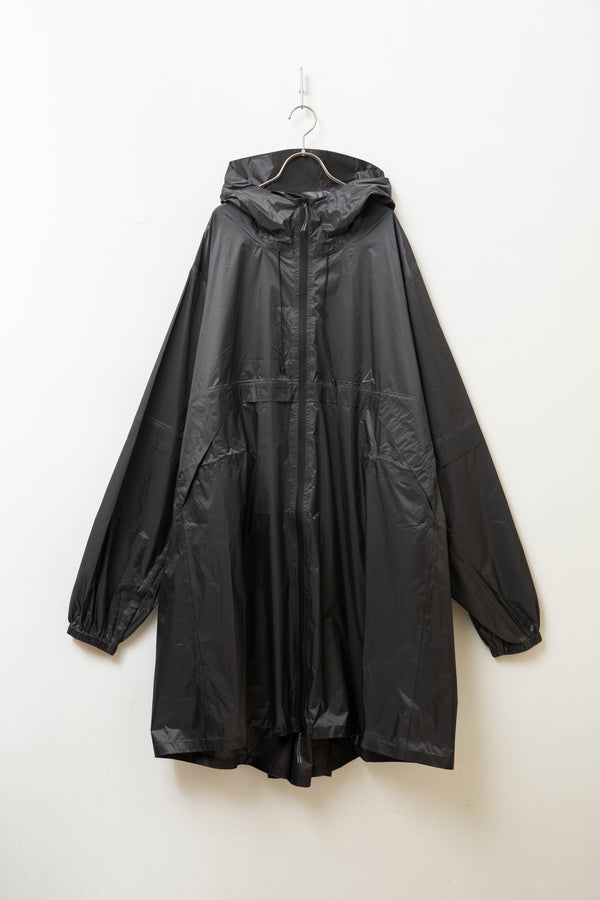 still by hand ROA / Surface Packable Grid Rain Coat