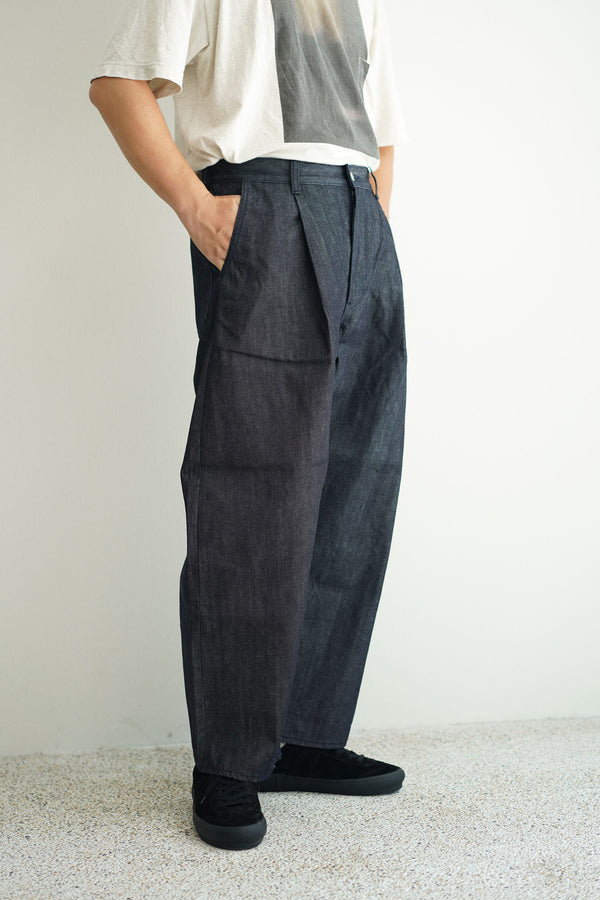 Still By Hand STILL BY HAND / DN01253