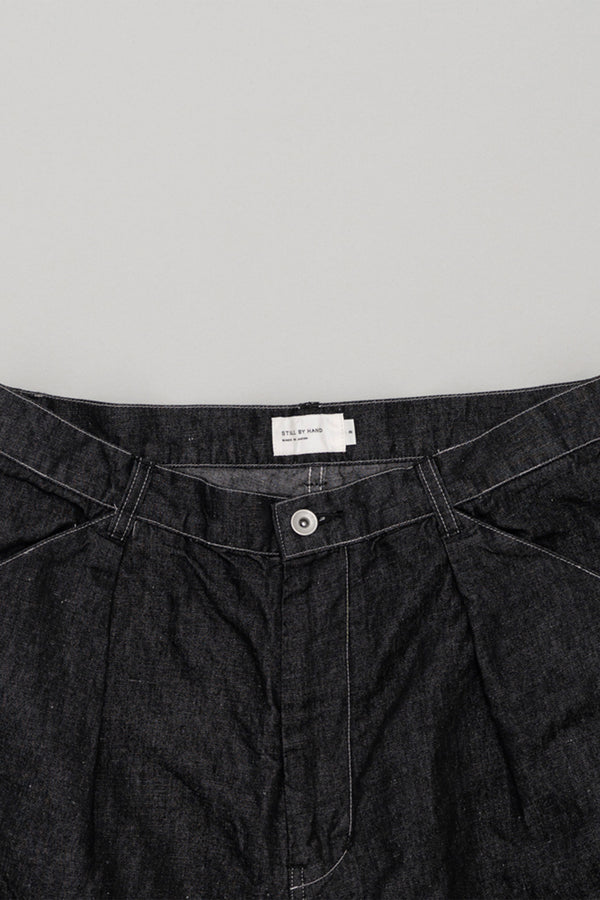 Still By Hand STILL BY HAND / DN02261