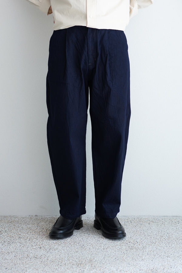 Still By Hand STILL BY HAND / DN03261