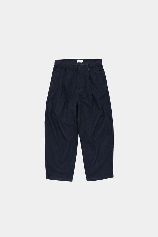 still by hand STILL BY HAND / DN03261