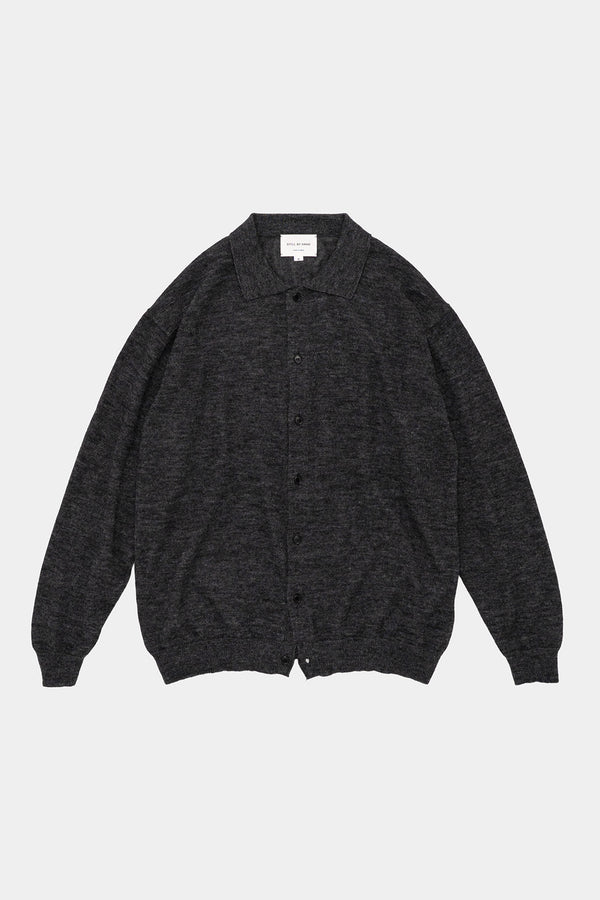 still by hand STILL BY HAND / KN01254