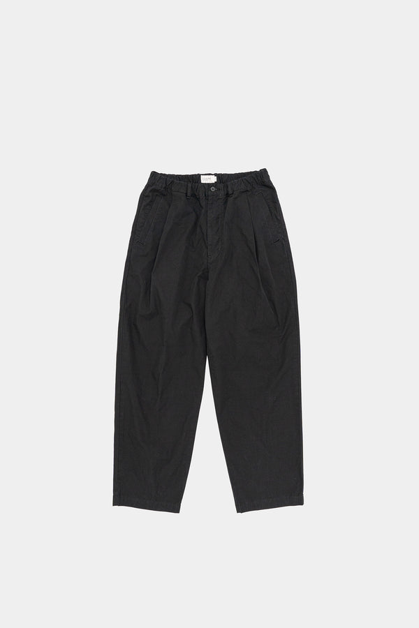 still by hand STILL BY HAND / PT02253