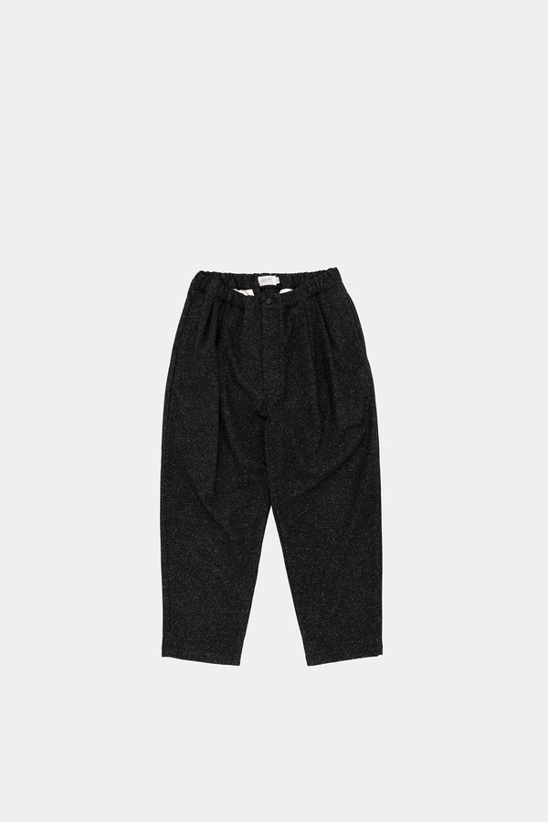 still by hand STILL BY HAND / PT02254