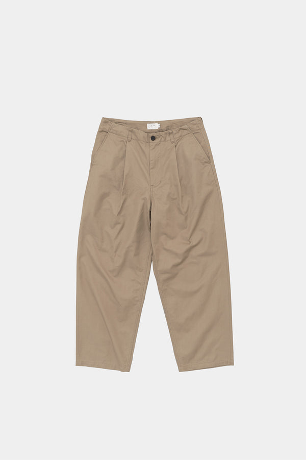 still by hand STILL BY HAND / PT02261