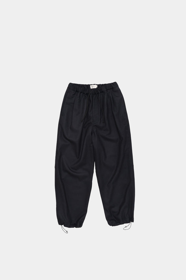 still by hand STILL BY HAND / PT05253