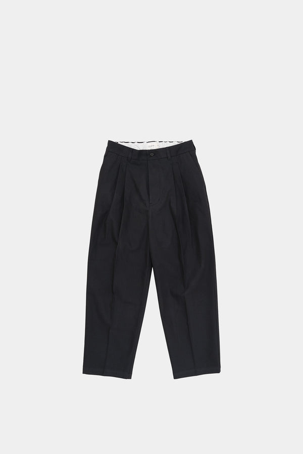 still by hand STILL BY HAND / PT06253