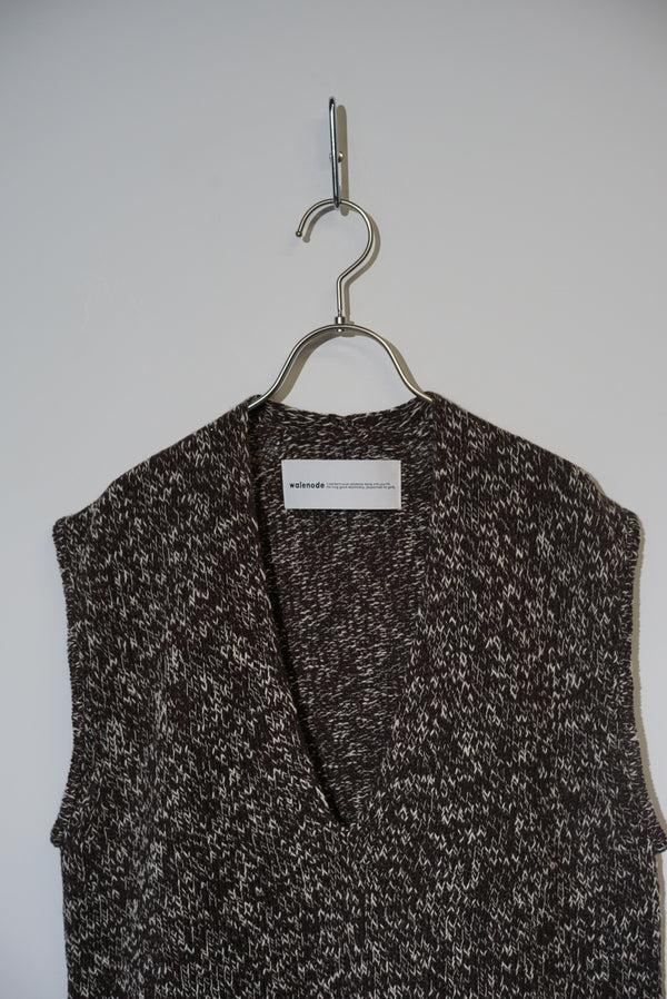 Still By Hand Walenode / Spinning SCC Deep V-neck Vest