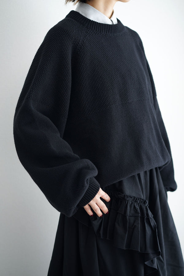 Still By Hand You Must Create Women / BELLOW SLEEVE KNIT