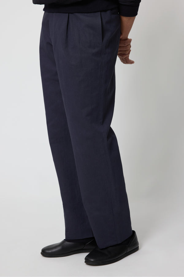 Stòffa Box Pleat Washable Trouser (Dark Indigo Cotton Linen Twill)