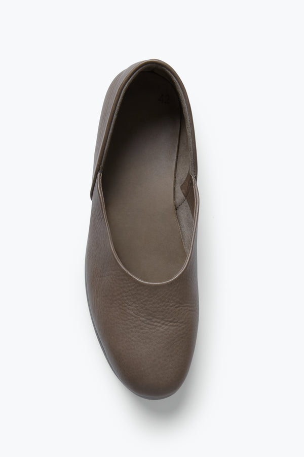 Stòffa Slipper (Taupe Leather)
