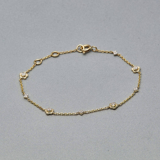 Stone And Strand Crosby Pave Bracelet