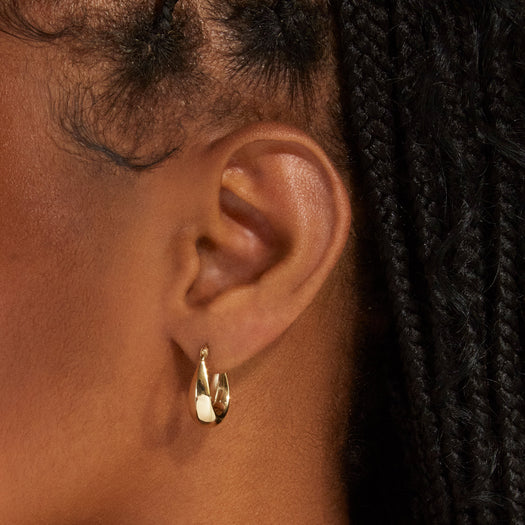 Stone And Strand Curvilinear Hoops