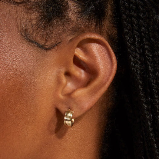 Stone And Strand Le Groove Huggies