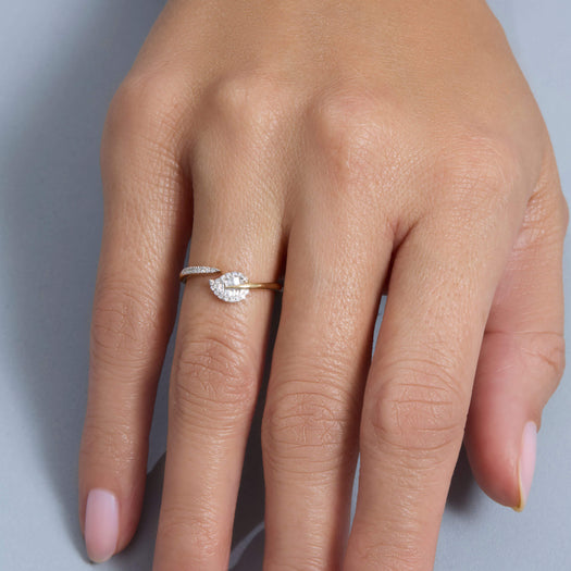 Stone And Strand Love Lily Ring