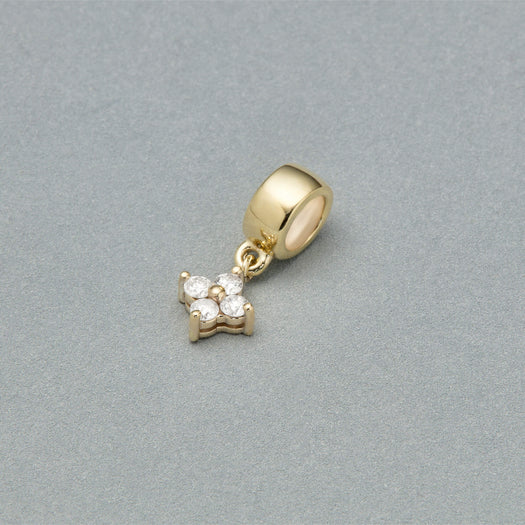 Stone And Strand Star To Celebrate Collar Charm