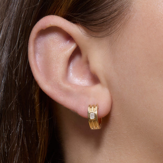 Stone And Strand Trio Ridge Diamond Huggies