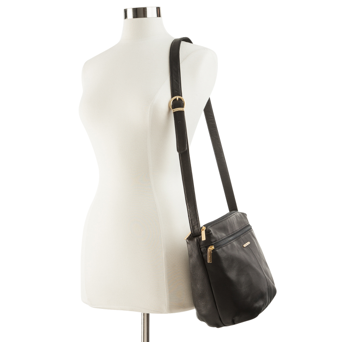 Stone Mountain Hampton Pouch Bottom Hobo