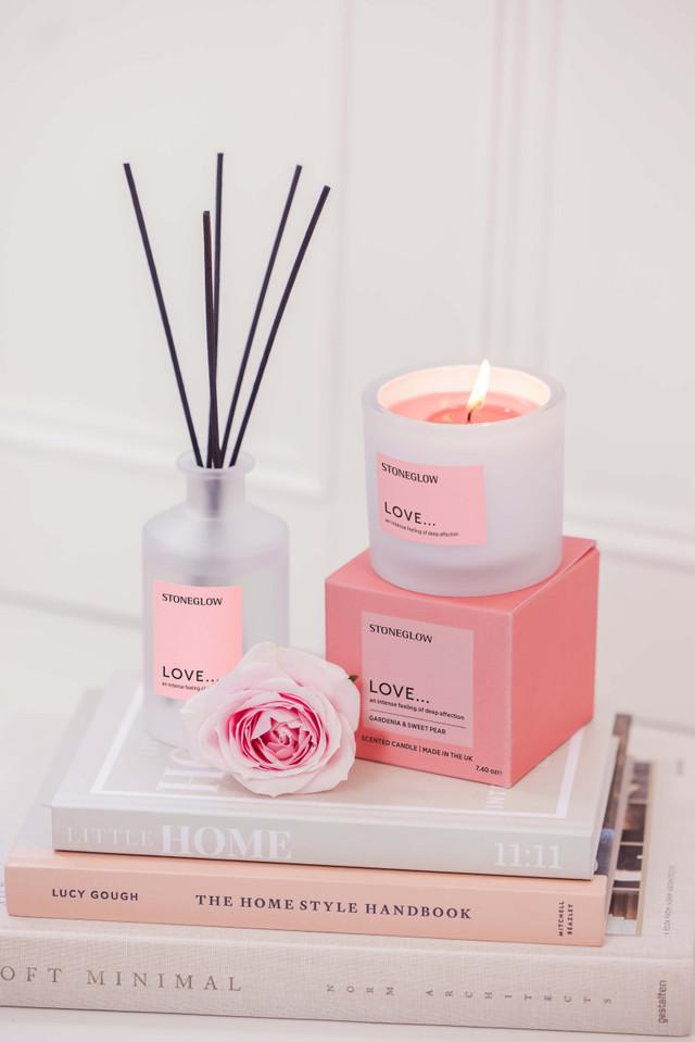 Stoneglow Affirmations - Love - Gardenia & Sweet Pear - Scented Candle Tumbler (79 X 89mm)