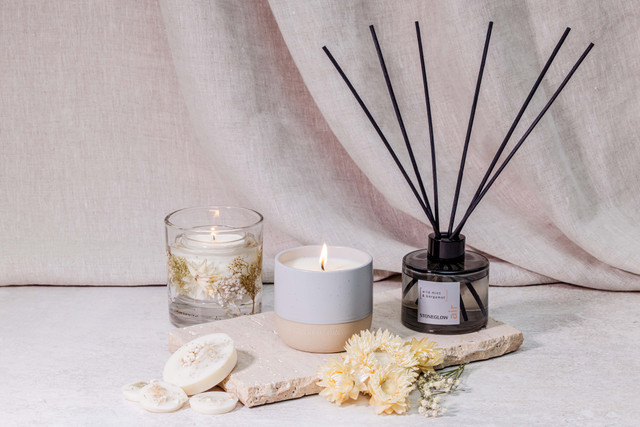 Stoneglow Elements - Air - Wild Mint & Bergamot - Scented Soy Wax Ceramic Candle Tumbler (68x75mm) - Grey